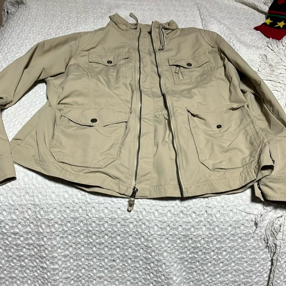 Eddie Bauer brand, color cream, Large in women